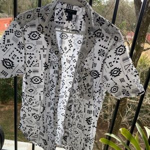 Button down short sleeve shirt